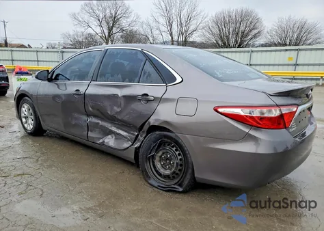 2015 Toyota Camry Le z USA, uszkodzony, nr VIN 4T4BF1FKXFR472246